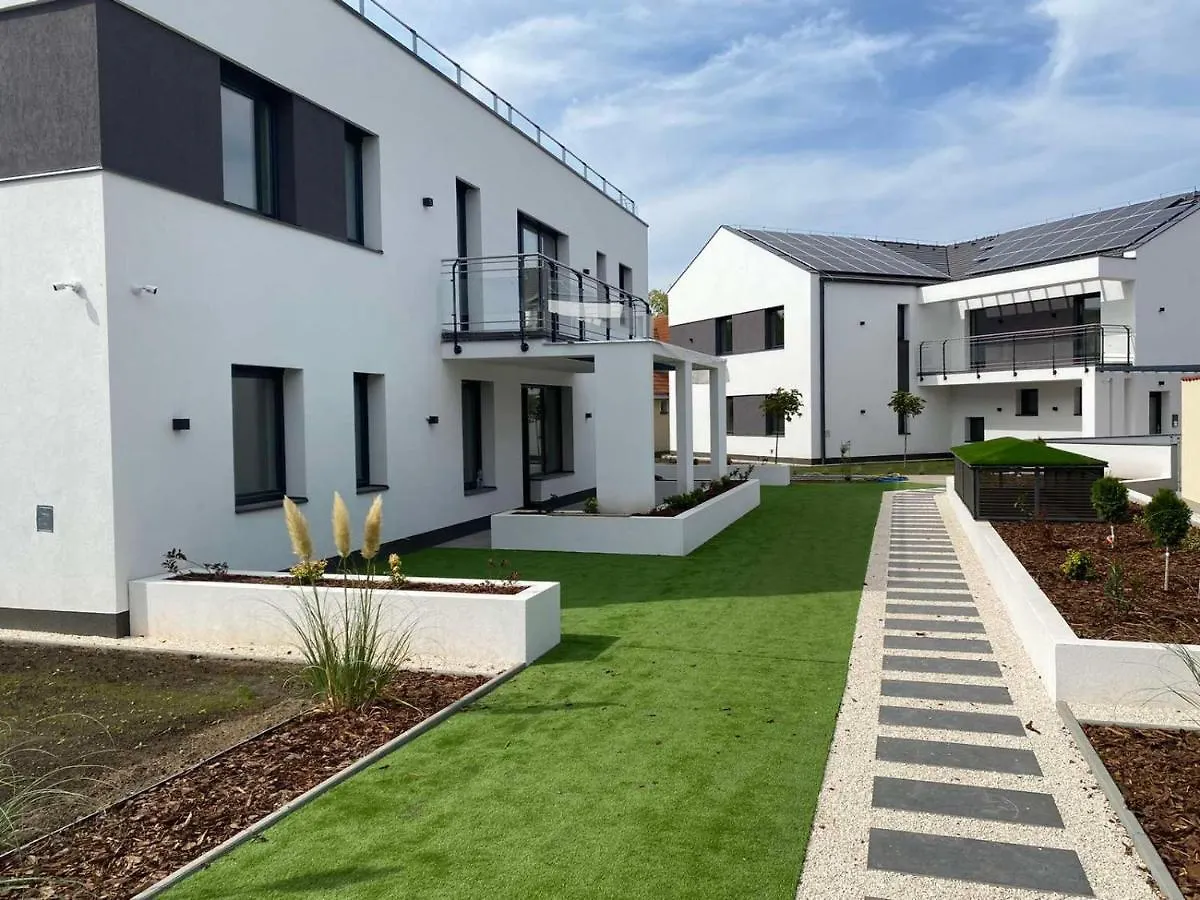 Oasis Apartman Hajdúszoboszló 0*,